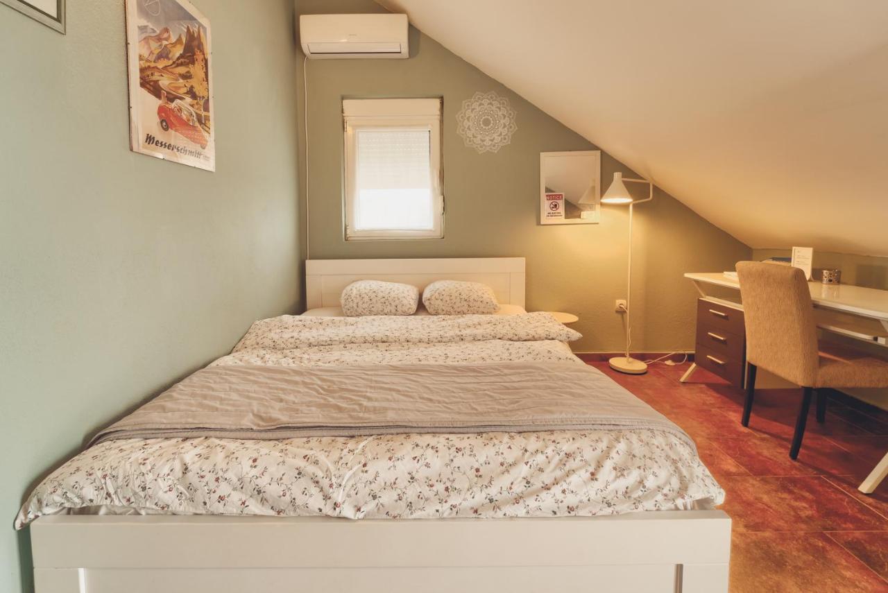 Q Podgorica Beds,Rooms And More 외부 사진