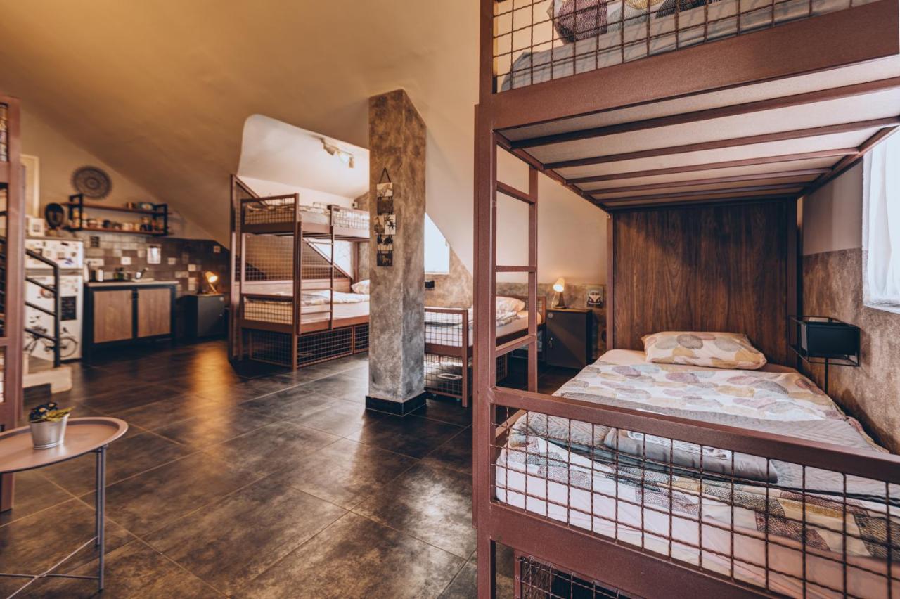 Q Podgorica Beds,Rooms And More 외부 사진