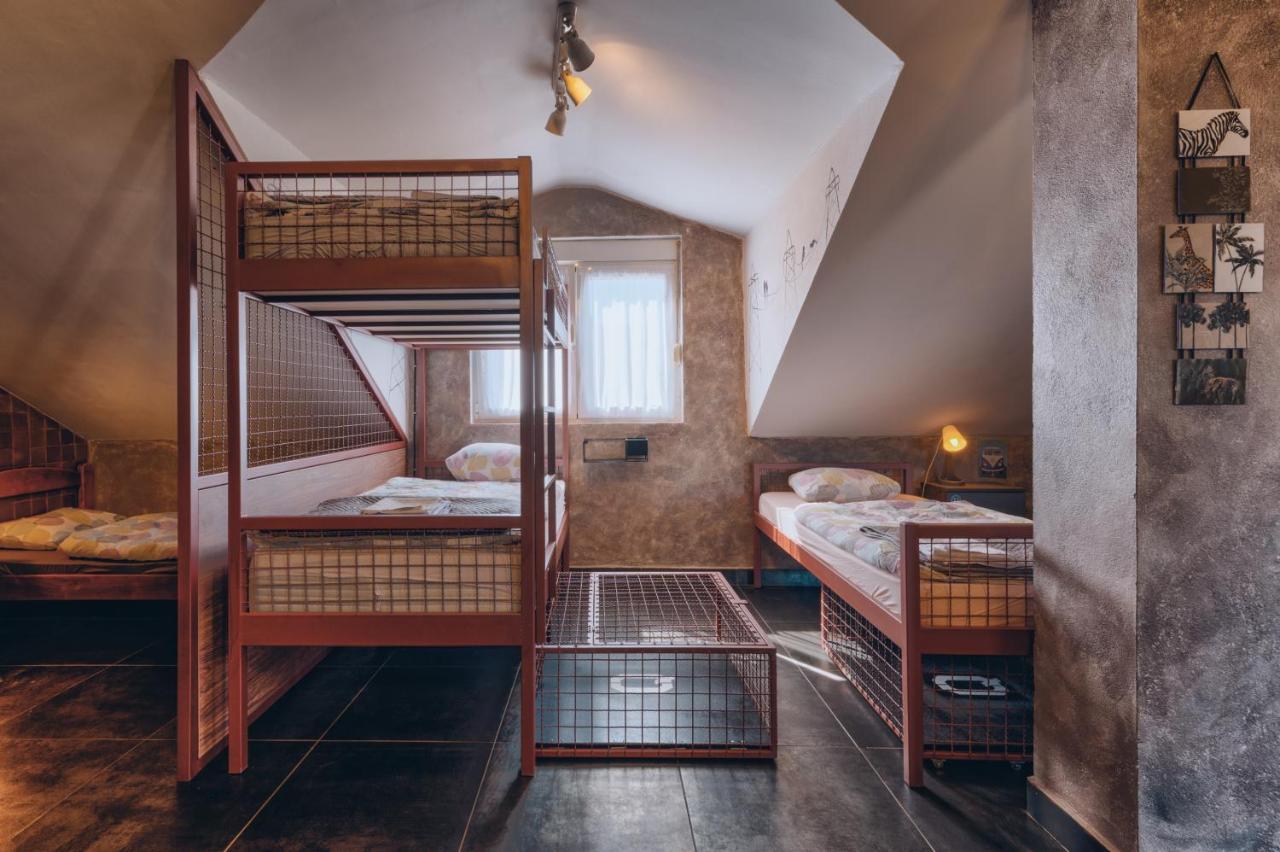 Q Podgorica Beds,Rooms And More 외부 사진