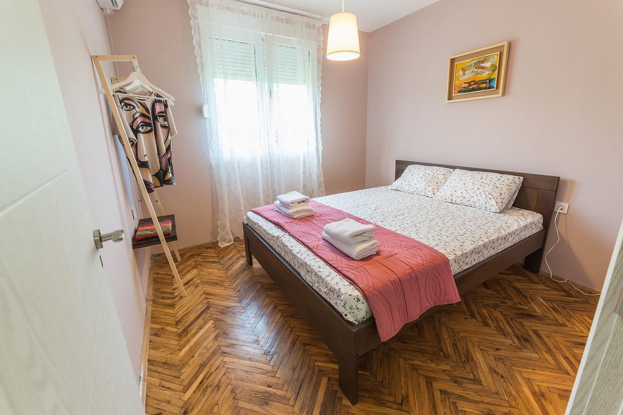 Q Podgorica Beds,Rooms And More 외부 사진