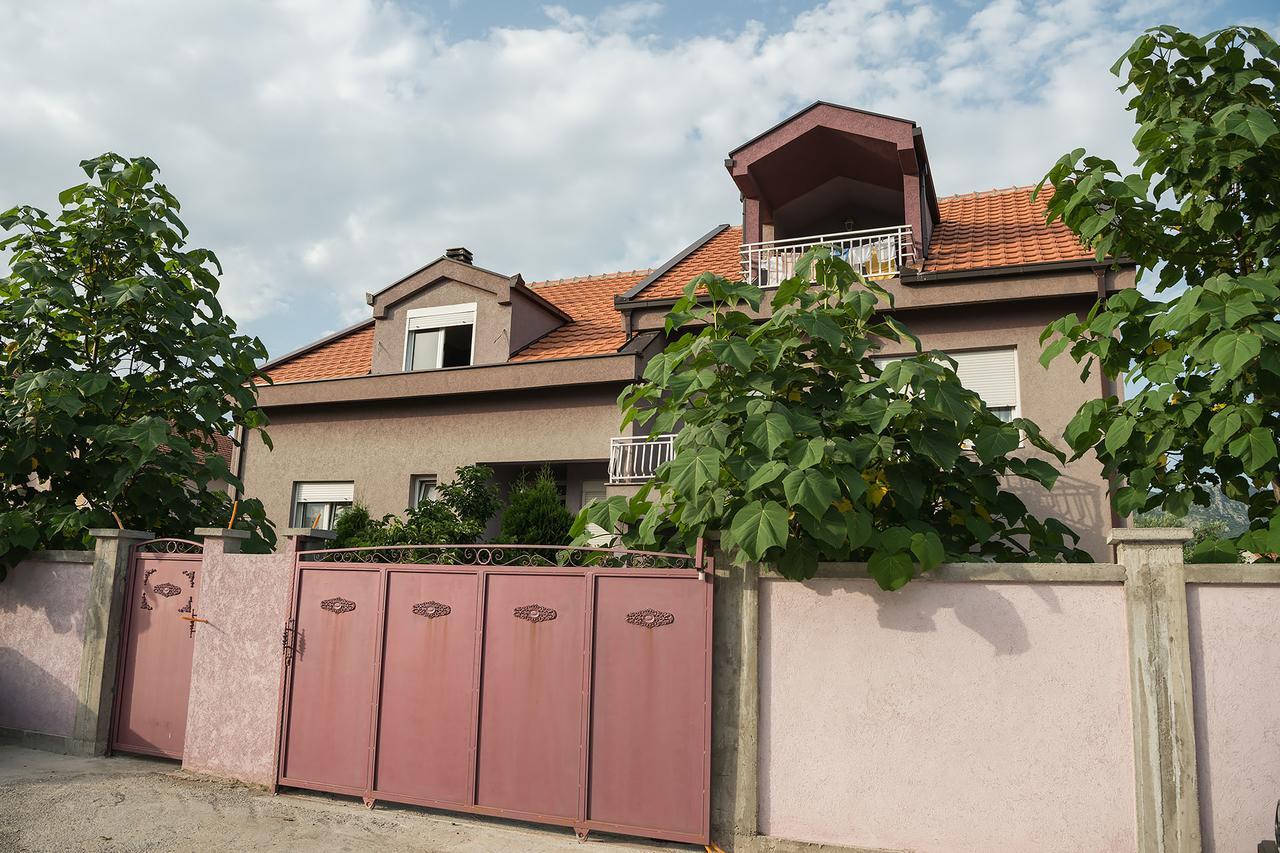 Q Podgorica Beds,Rooms And More 외부 사진